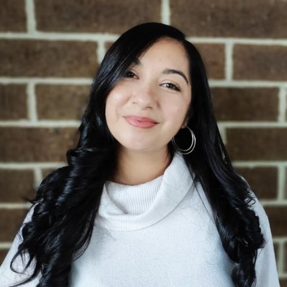 Meet your Posher, Debbie - Picture 1 of 1